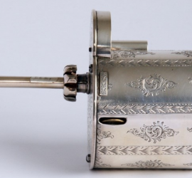 Первая заводная бормашина